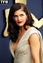 Alexandra DaddarioSexy in Alexandra Daddario Sexy Seen Flaunting Her Hot Cleavage At The Screen Actors Guild Awards 