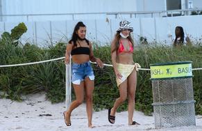 Amanda SteeleSexy in Erika Costell and Amanda Steele with friends Erika's 28th Bday in Miami