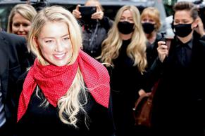 Amber HeardSexy in Amber Heard arrives at the High Court in London