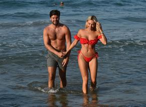 Amber TurnerSexy in Amber Turner And Dan Edgar nude along the beach in Turkey