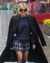 Ashley RobertsSexy in Ashley Roberts Sexy Flashes Her Sensational Legs in London 