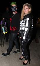 Avril LavigneSexy in Avril Lavigne Sexy Finishes Dinner at Giorgio Baldi With Mod Sun in Santa Monica