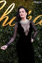 EVAGREENSEXYSHOWSOFFHERHOTCLEAVAGEATCHOPARDSONCEUPONATIMEDINNERINCANNES - NUDE STORY