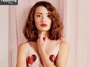 Leia Holtwick Sexy And Beautiful Photos Collection