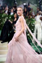 Phoebe DynevorSexy in Phoebe Dynevor The 2024 Met Gala, New York