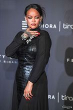  alt="Rihanna Sexy in Rihanna Sexy And Sultry Photos Collection"
