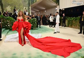 ShakiraSexy in Shakira Stuns In Sexy Red Dress At 2024 Met Gala In Nyc