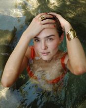 Zoey Deutch Sexy And Hot Photos Collection