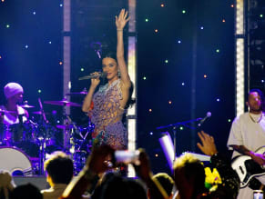  alt="Katy Perry Sexy in Katy Perry Sexy Rocks The Stage As She Performs At Mardi Gras Extravaganza In New Orleans"