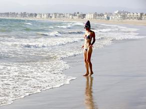 Bai LingSexy in Bai Ling Sexy Body in a Southern California Beach