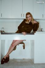 EMMAROBERTSSEXYSULTRYPHOTOSHOOTINLOSANGELES - NUDE STORY