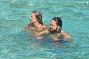 Heidi KlumSexy in Heidi Klum Sexy And Nude Seen With Tom Kaulitz Showing Off Her Hot Boobs At Saint Barts Beach