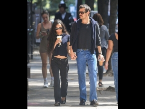 Zoe Kravitz Sexy Seen With Harry Styles Showing Off Her Hot Midriff In NYC