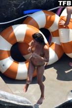 Brooke Burke CharvetSexy in Brooke Burke Sexy Seen Flaunting Her Hot Bikini Body At The Beach in Positano 