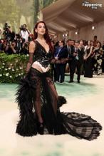 Dua LipaSexy in Dua Lipa Stuns In Sexy Dress At Met Gala In Nyc