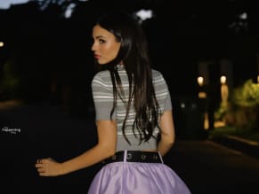 VICTORIAJUSTICESEXYPHOTOSSHOWINGOFFHERHOTLEGSANDBOOTYINATINYMINISKIRT - NUDE STORY