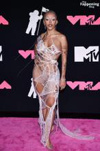 Doja CatSexy in Doja Cat Flaunts Her Sexy Look At The 2023 Mtv Video Music Awards