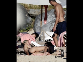  alt="Delilah Belle Hamlin Sexy in Delilah Belle Hamlin Sexy Spotted Showing Off Her Sizzling Bikini Body At St. Barts Beach In France"