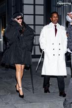 RIHANNASEXYSPOTTEDFLAUNTINGHERGORGEOUSLEGSFORAAPBIRTHDAYCELEBRATIONINNEWYORKCITY - NUDE STORY