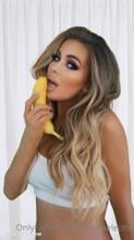 Carmen ElectraSexy in Carmen Electra Personal Photos Pack