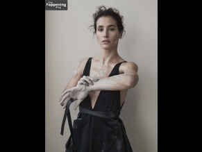 Elisa Lasowski Sexy Photos Collection