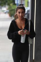 CHANTELJEFFRIESARRIVESINALLBLACKFORATRAININGSESSIONATDOGPOUNDGYMINWESTHOLLYWOOD - NUDE STORY