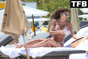 Chantel JeffriesSexy in Chantel Jeffries Sexy Seen Flaunting Her Hot Figure In A Tiny Pink Bikini in Miami 