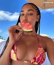 CHANTELJEFFRIESSEXYANDSIZZLINGSHOWSOFFHERALLURINGCURVESANDFIGURE - NUDE STORY