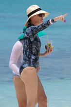 Charlize TheronSexy in Charlize Theron Hot in   Atlantis Bahamas Resort