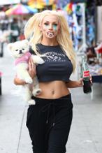 Courtney Stodden Sexy Shows off Her Toned Waist in LA