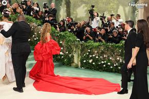 ShakiraSexy in Shakira Stuns In Sexy Red Dress At 2024 Met Gala In Nyc