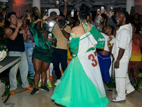 RIHANNASEXYFLASHESHERHOTNEONBRAATTHEFENTYXPUMACOLLECTIONPARTYINBARBADOS - NUDE STORY