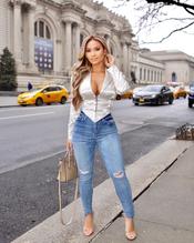 Daphne JoySexy in Daphne Joy Sexy publishes sexy pictures for her Instagram fappers