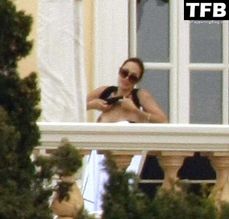  alt="Angelina Jolie Sexy in Angelina Jolie Nude And Sexy Photos Collection"