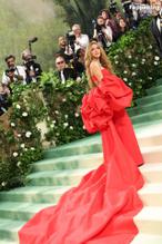 ShakiraSexy in Shakira Stuns In Sexy Red Dress At 2024 Met Gala In Nyc