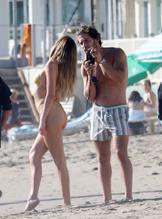 Delilah Belle HamlinSexy in Delilah Belle Hamlin Sexy Enjoying The Beach While Flaunting Her Hot Body in Santa Barbara