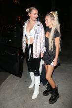 DELILAHHAMLINSHOWSPLENTYOFSKINDURINGANIGHTOUTWITHTHEGIRLSINHOLLYWOOD03052019 - NUDE STORY