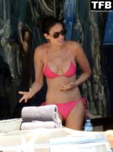 Demi MooreSexy in Demi Moore Sexy Seen Flaunting Her Hot Bikini Body At The Beach In Greece 