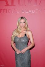  alt="Sydney Sweeney Sexy in Sydney Sweeney Sexy Flashes Her Hot Tits And Undies In A Glamorous Dress At Armani's Star-studded Party In Italy"