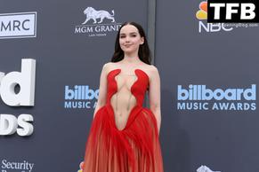 Dove CameronSexy in Dove Cameron Sexy Seen Showing Off Her Hot Tits On The Red Carpet At The Billboard Music Awards in Las Vegas 