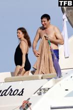 Drew BarrymoreSexy in Drew Barrymore Sexy Seen Flaunting Her Hot Figure In A One-Piece Swimsuit On A Boat in Capri 