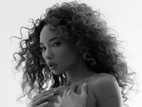 ASHLEYMOORESEXYANDNUDESHOWSOFFHERHOTASSANDPOSESHERBANGINGBODYINAPHOTOSHOOTBYEMILYNNROSE - NUDE STORY