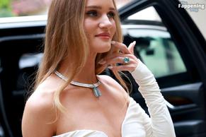 Rosie Huntington-WhiteleySexy in Rosie Huntington-whiteley Stuns In Sexy White Dress At Tiffany Cos Blue Book Launch In La