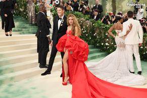 ShakiraSexy in Shakira Stuns In Sexy Red Dress At 2024 Met Gala In Nyc