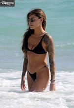 Sophia ThomallaSexy in Sophia Thomalla's Sexy Beachside Stroll