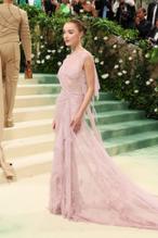 Phoebe DynevorSexy in Phoebe Dynevor The 2024 Met Gala, New York