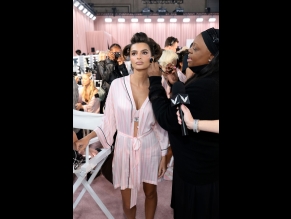 Emily Ratajkowski Sexy Shows Off Her Sensational Body At The Victoria's Secret Fashion Show In NYC