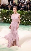 Phoebe DynevorSexy in Phoebe Dynevor The 2024 Met Gala, New York