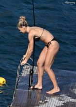  alt="Jutta Leerdam Sexy in Jutta Leerdam Sexy Spotted With Jake Paul Showing Off Her Sizzling Bikini Body While On An Italian Getaway"