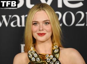 Elle FanningSexy in Elle Fanning Sexy Seen Showing Off Plenty of Midriff At The Annual inStyle Awards in Los Angeles